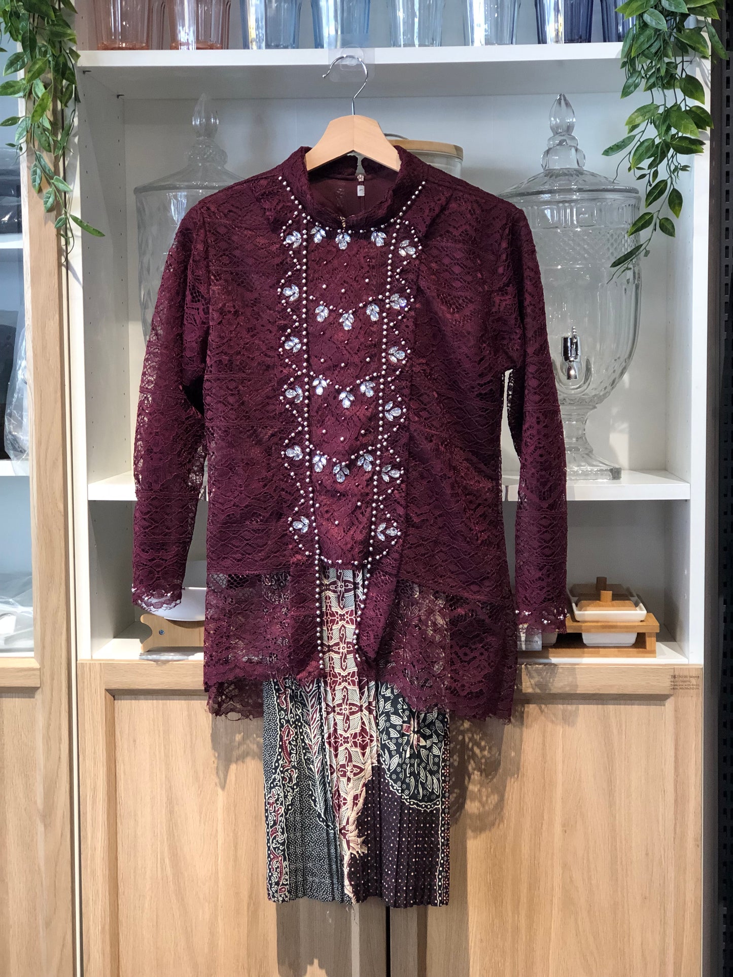 Kebaya Bemanik