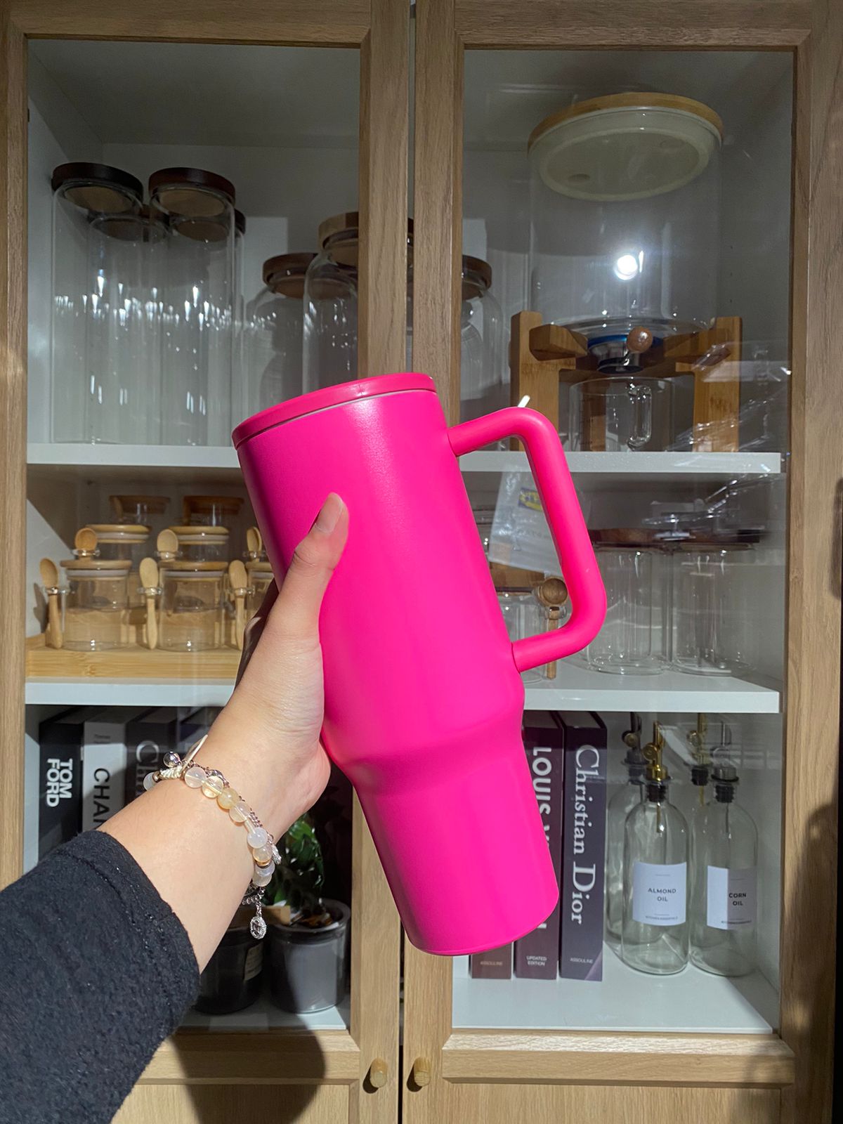 KOSUI Travel Quencher gloss ombrey Tumbler with built in straw, 1200ML