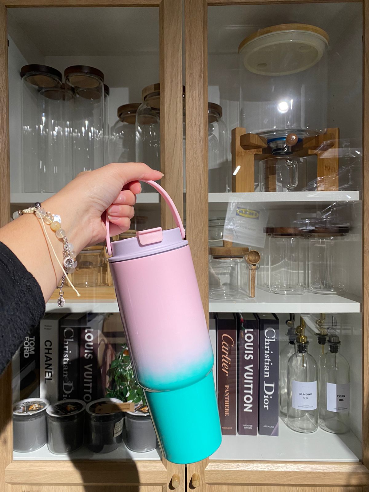 KOSUI Travel Quencher gloss ombrey Tumbler with built in straw, 900ml