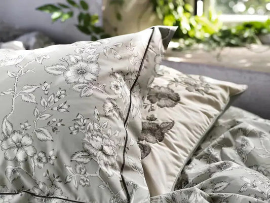 PRAKTBRACKA Duvet cover and 2 pillowcases, white200x200/50x80 cm