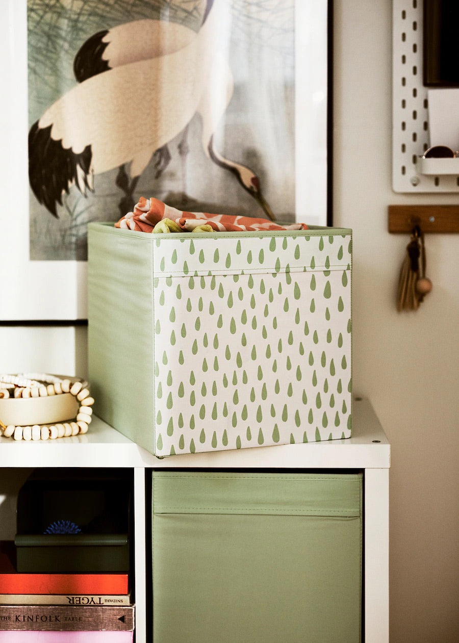 KALLAX/DRÖNA Shelving unit, white77x147 cm & 4 Box, patterned33x38x33 cm