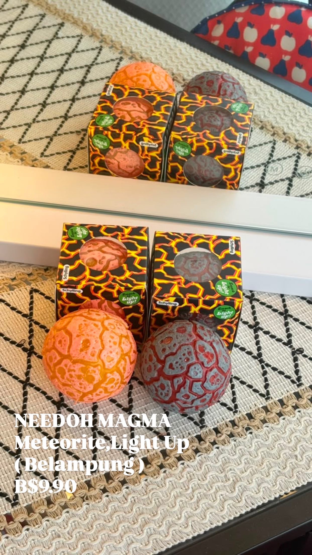 NEEDOH Magma Meteorite, light up