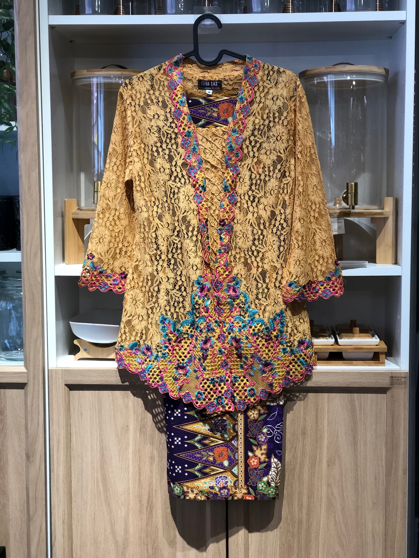 Kebaya Lace One Set