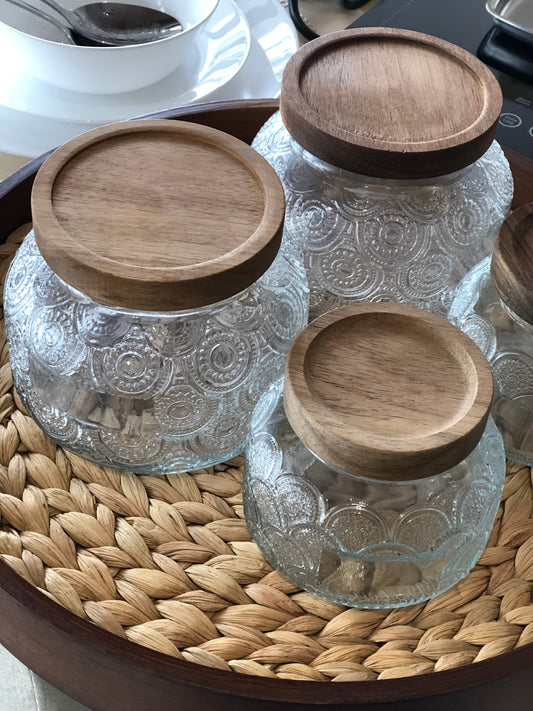 KÜTILAPAM Wide jar with lid, embossed glass/ acacia wood