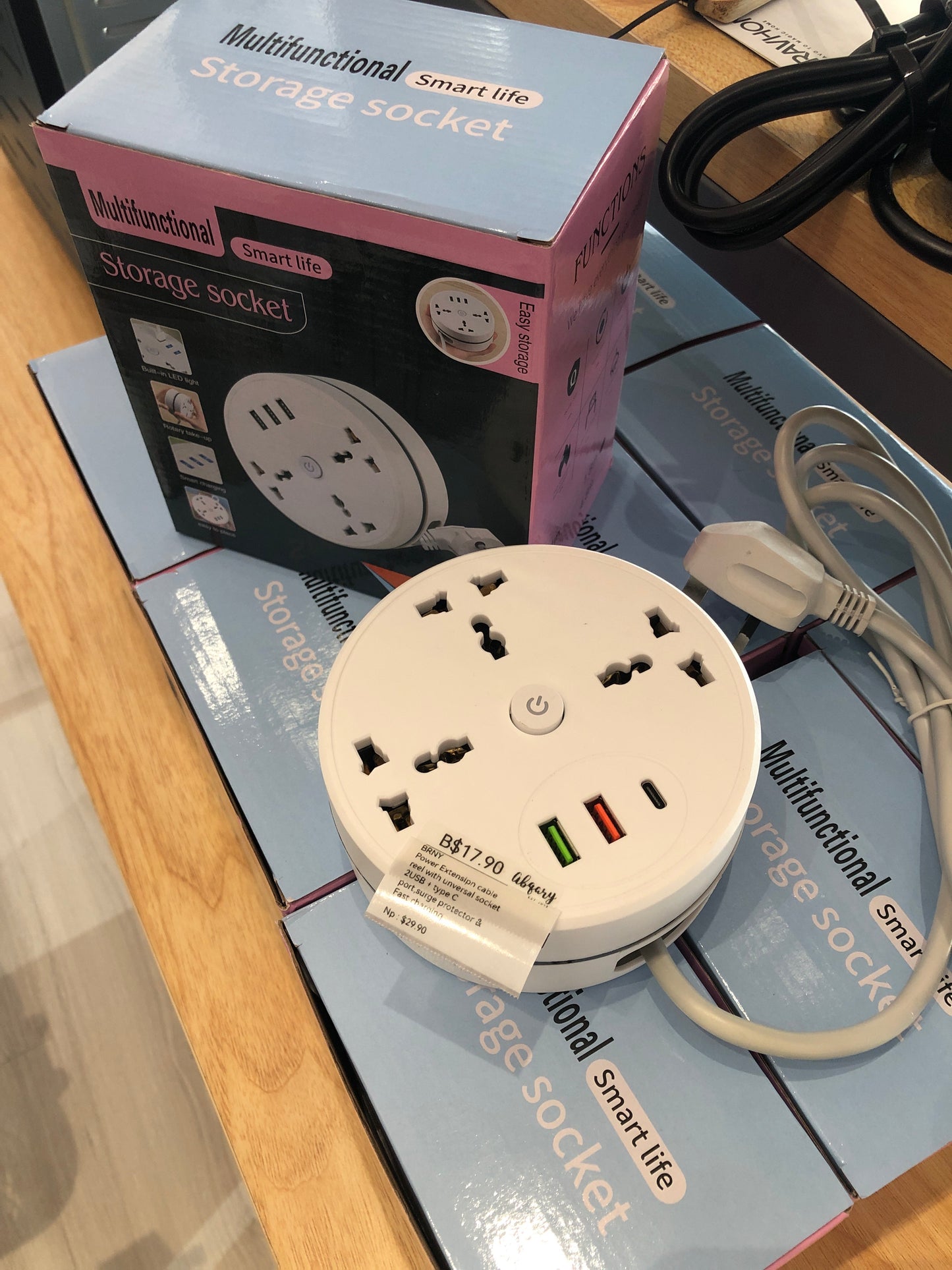 BRNY Power Extension cable reel with universal socket 2USB + type C port, surge protector & Fast charging, 2m