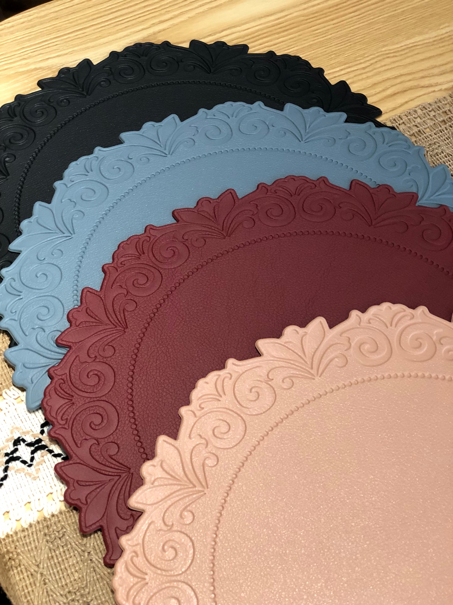PŪLUT Placemat, 38cm, set of 4, embossed lace