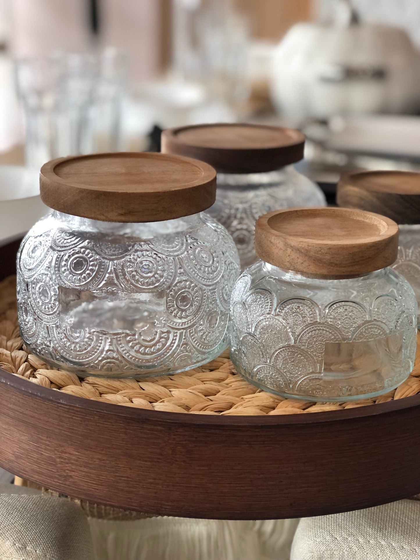 KÜTILAPAM Wide jar with lid, embossed glass/ acacia wood