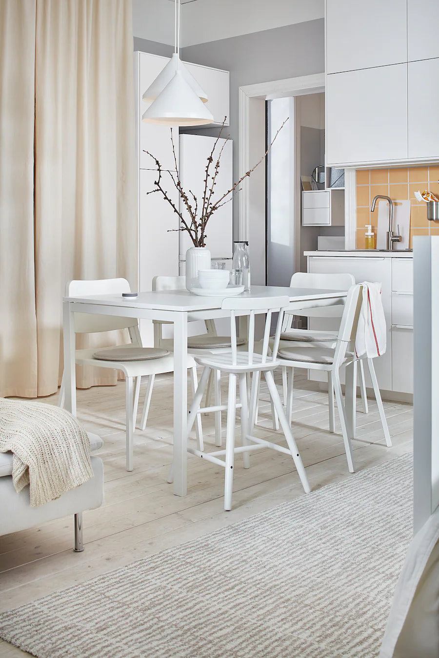 [pre-order] MELLTORP / TEODORES Table and 4 chairs, white, 125 cm